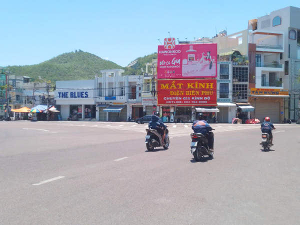 Vòng Xoay Tượng Đài Quang Trung  - 305 - 307 Lê Hồng Phong, Thành phố Quy Nhơn, Bình Định